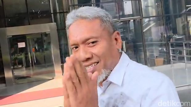 KPK memeriksa pengusaha Heri Setiyono (HS) alias Heri Black, sebagai saksi kasus dugaan korupsi importasi pada Bea Cukai. (Adrial A/detikcom)