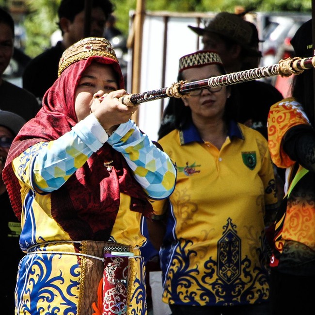 Manyipet, Tradisi Berburu Suku Dayak yang Tetap Dilestarikan
