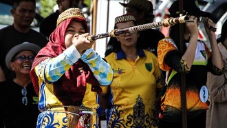 Manyipet, Tradisi Berburu Suku Dayak yang Tetap Dilestarikan