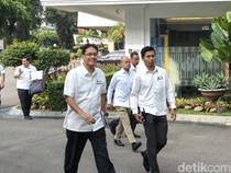 Purbaya Jelaskan Maksud Prabowo Sebut Orang Desa Tidak Pakai Dolar