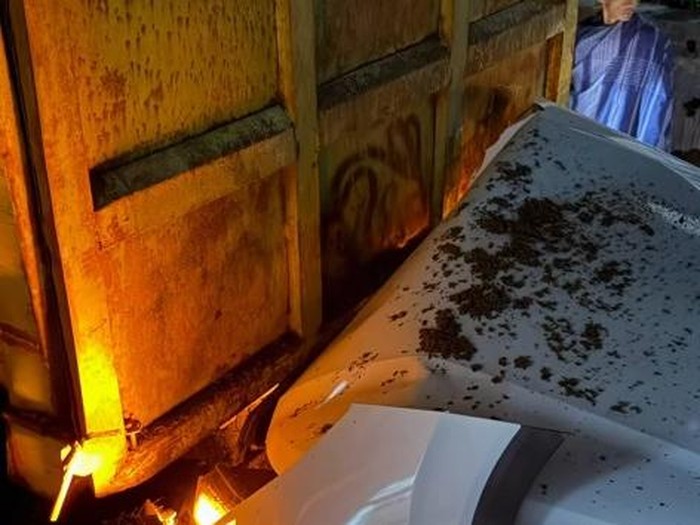 Mobil dinas Wagub Sumbar yang mengalami kecelakaan (Tangkapan layar akun Instagram Wagub Sumbar Vasko)