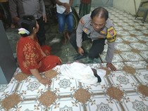 Tangis Bayi Perempuan Berselimut Kain Gegerkan Teras Rumah Warga Jombang