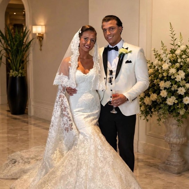 Potret Putri Petinju Tyson Fury Jadi Pengantin di Usia 16, Menikah Pakai Crocs