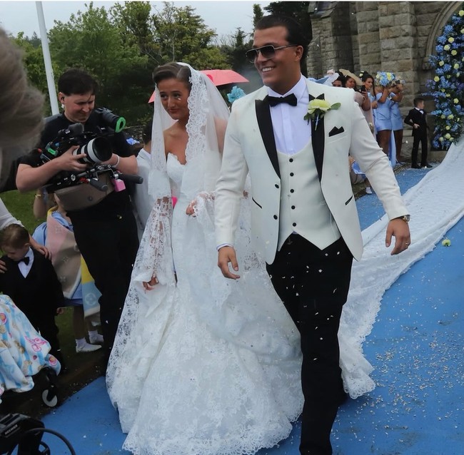 Putri Tyson Fury, Venezuela, jadi sorotan setelah pernikahannya. Selain karena usianya yang baru menginjak tahun ke-16, gaya pengantin dan penampilannya juga menuai perhatian.Foto: Instagram @7noahprice