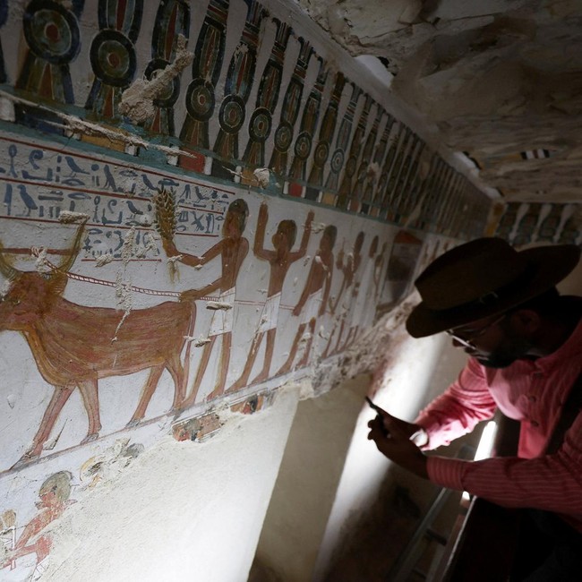 Potret Dinding Makam Tutankhamun Jadi Sorotan di Luxor