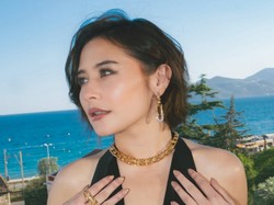 Gaya Classy Prilly Latuconsina Bergaun Hitam di Festival Film Cannes 2026