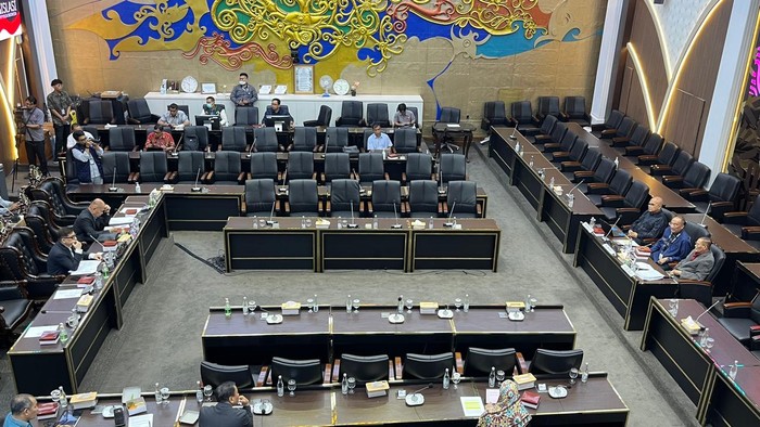 Baleg DPR menggelar RDPU dalam rangka membahas pemantauan UU Tipikor pascaputusan Mahkamah Konstitusi di kompleks parlemen, Senayan.