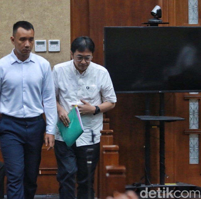 Sidang Perdana Kasus LPEI, Jaksa Dakwa 8 Terdakwa Rugikan Negara Hampir Rp1 Triliun