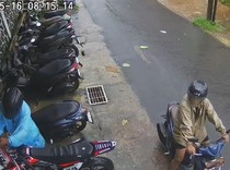 Viral Aksi Dua Maling Gondol Motor CRF di Batam, Terekam CCTV