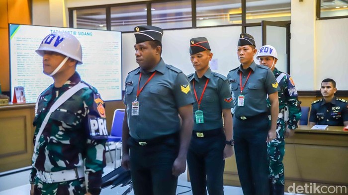 Terdakwa Kasus Pembunuhan Kacab BRI Jalani Sidang Tuntutan Oditur Militer Mayor Chk Wasinton Marpaung membacakan tuntutan terhadap para terdakwa dalam sidang lanjutan kasus dugaan pembunuhan Kepala Cabang BRI Cempaka Putih, M Ilham Pradipta, di Pengadilan Militer II-08 Jakarta Timur, Senin (18/5/2026).