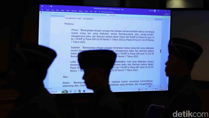 Terdakwa Kasus Pembunuhan Kacab BRI Jalani Sidang Tuntutan Oditur Militer Mayor Chk Wasinton Marpaung membacakan tuntutan terhadap para terdakwa dalam sidang lanjutan kasus dugaan pembunuhan Kepala Cabang BRI Cempaka Putih, M Ilham Pradipta, di Pengadilan Militer II-08 Jakarta Timur, Senin (18/5/2026).