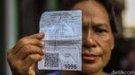 Warga Rela Mengantre Sejak Pagi Demi Dapat Bantuan Pangan Nasional