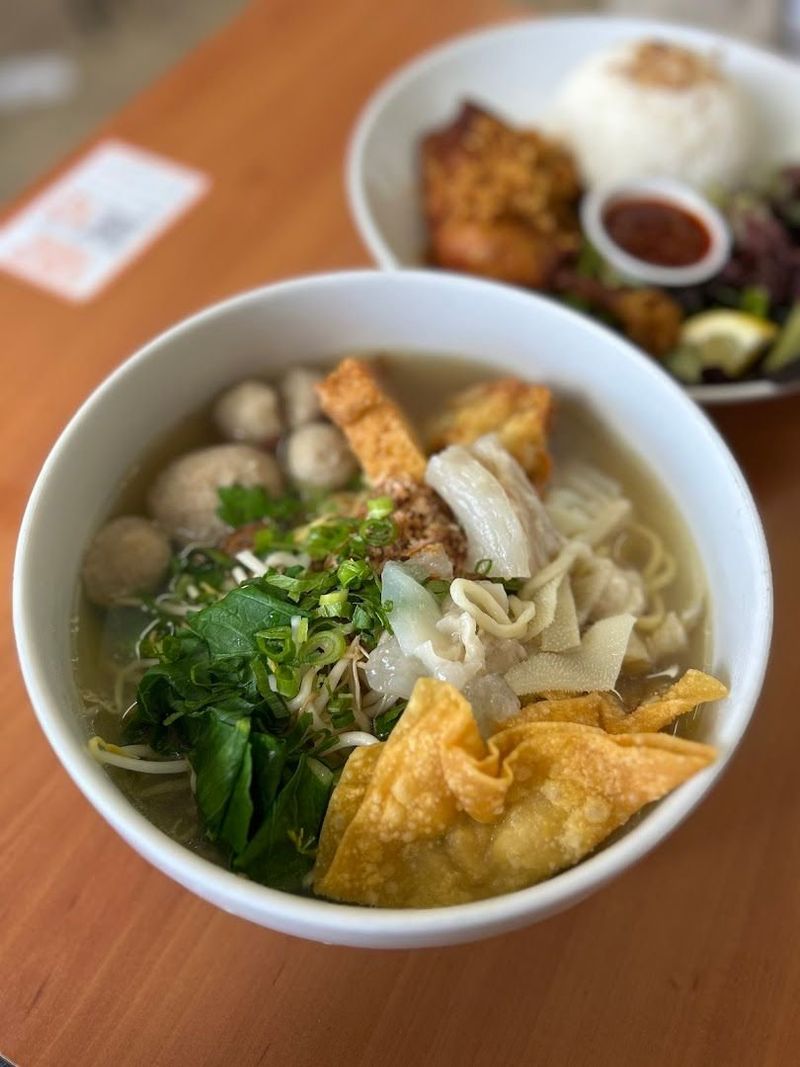 5 Restoran Indonesia Paling Laris di Sydney, Menunya Sukses Bikin Lapar! 5 Restoran Indonesia Paling Laris di Sydney, Menunya Sukses Bikin Lapar!