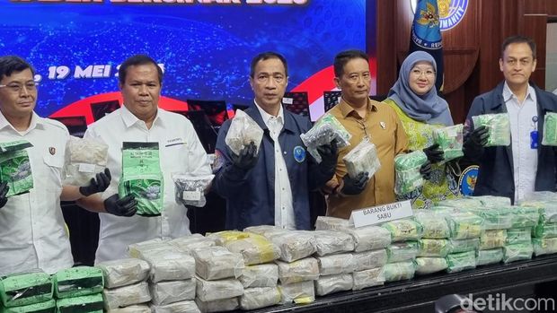 BNN mengungkap sejumlah kasus narkotika di berbagai wilayah Indonesia dengan nilai ekonomi Rp 211,4 miliar. Sebanyak 31 tersangka ditangkap. (Taufiq/detikcom)