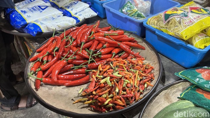 Cabai rawit hingga bawang merah mahal jelang Idul Adha 2026.