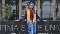 Cinta Kuya wisuda setelah lulus kuliah di California State University, Amerika Serikat. Ia sah jadi Sarjana Psikologi. (Foto: dok Instagram astridkuya / dd.yansens)