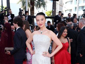 Video Dibalik Gaya Raline Shah di Cannes: Ada Gaun yang Dibuat 800 Jam!