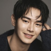 Aktor Korea Pensiun Mendadak Muncul Sebagai CEO, Ternyata dari Keluarga Kaya