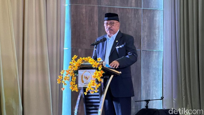 Ketua Fraksi Partai Golkar MPR RI, Melchias Markus Mekeng