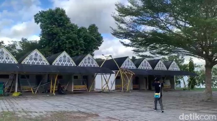 Kondisi lapak UMKM di kawasan Teras Udayana, Kota Mataram, Selasa (19/5/2026). (Foto: Nathea Citra/detikBali)