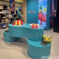 Melissa x GANNI Hadirkan Sandal Jeli Vegan Edisi Terbatas Motif Leopard