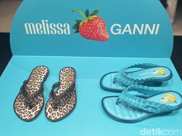 Kolaborasi Melissa x GANNI, sepatu jeli vegan ramah lingkungan dengan ruffles ikonis & warna cerah, padukan tren futuristik dan gaya scandi-cool yang playful.
