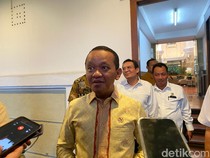 Harga Minyak Dunia Meroket, Bahlil Jamin Pertalite Nggak Naik