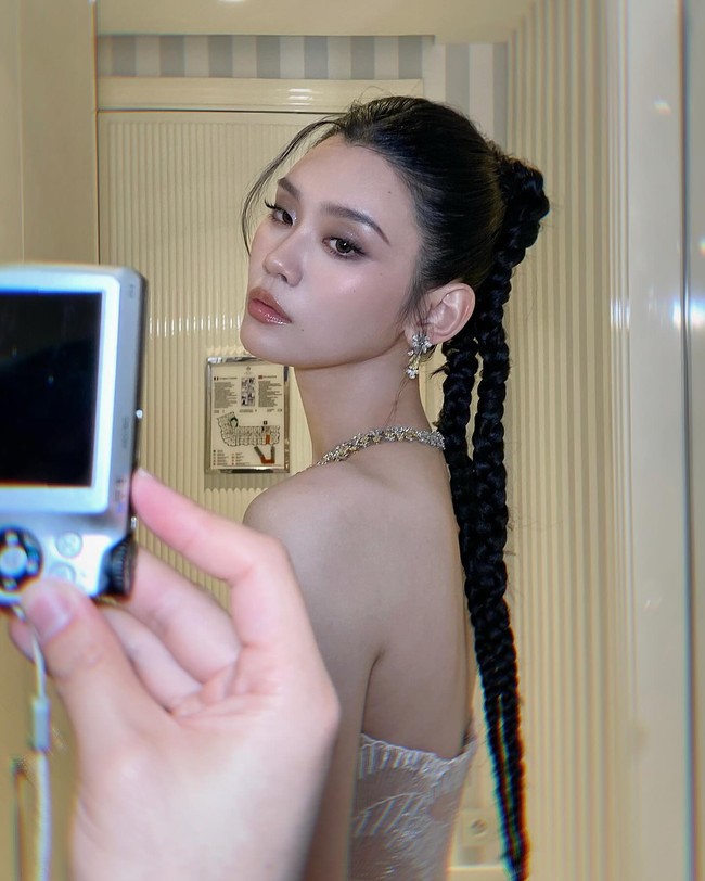 Properti yang baru dibeli itu diduga telah dipercayakan kepada Ming Xi untuk bisnis. Wanita 37 tahun tersebut tentu bakal menerima keuntungannya di masa mendatang yang menambah pundi-pundi kekayaannya. Foto: Instagram