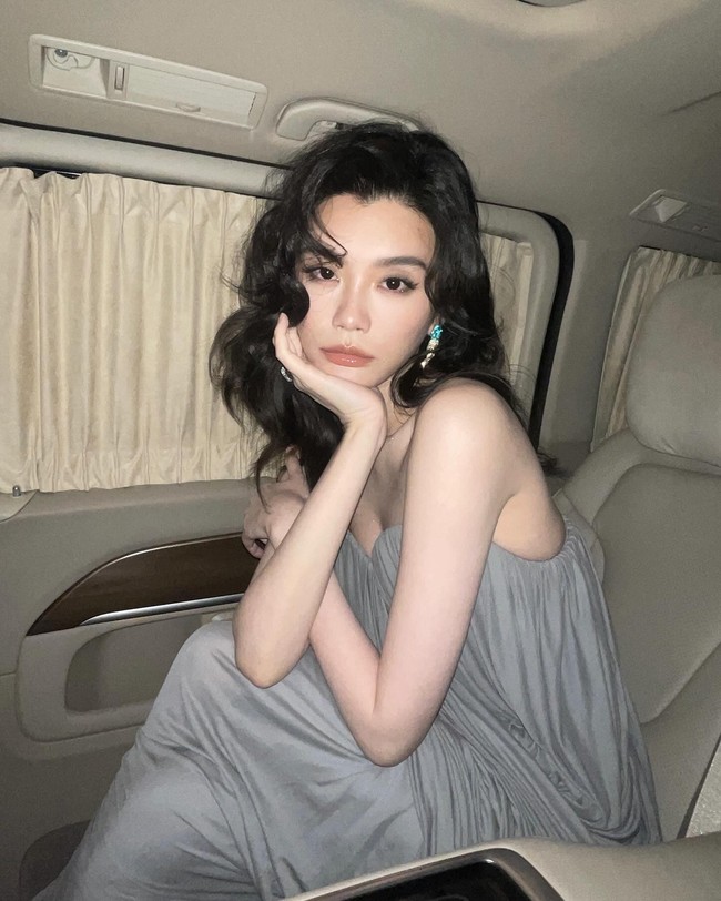 Ming Xi dikenal sebagai supermodel China yang pernah berjalan untuk Victoria’s Secret. Tujuh tahun setelah dinikahi oleh anak raja judi, wanita asal China itu kini mulai melebarkan sayapnya sebagai pengusaha dengan ikut ambil alih bisnis keluarga suami.Foto: Instagram