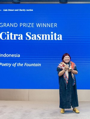 Momen Citra Sasmita Terima Sovereign Asian Art Prize 2026