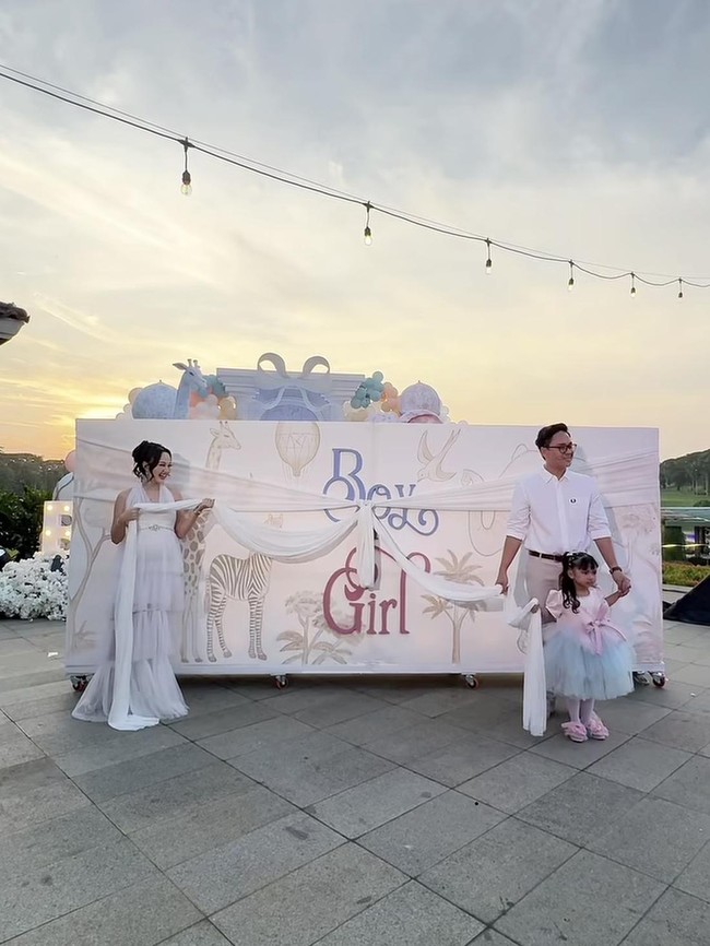 Potret Gender Reveal Selebgram Nanda Arsyinta, Digelar Meriah Undang Mahalini