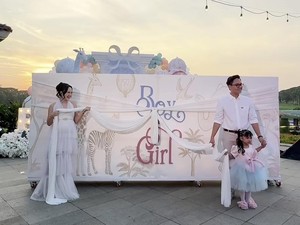 Potret Gender Reveal Selebgram Nanda Arsyinta, Digelar Meriah Undang Mahalini