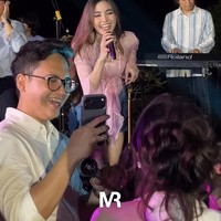Tak sampai di situ, acara kembali dihebohkan dengan penampilan Mahalini yang bernyanyi sebagai bintang tamu. Mahalini terlihat hadir dengan mengenakan busana bernuansa pink dan biru. Foto: Instagram/@nandaarsynt