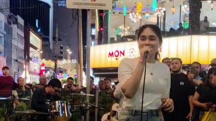 Penyanyi Putri Jasmin Duet Spontan Bareng Aldi Taher di Malaysia