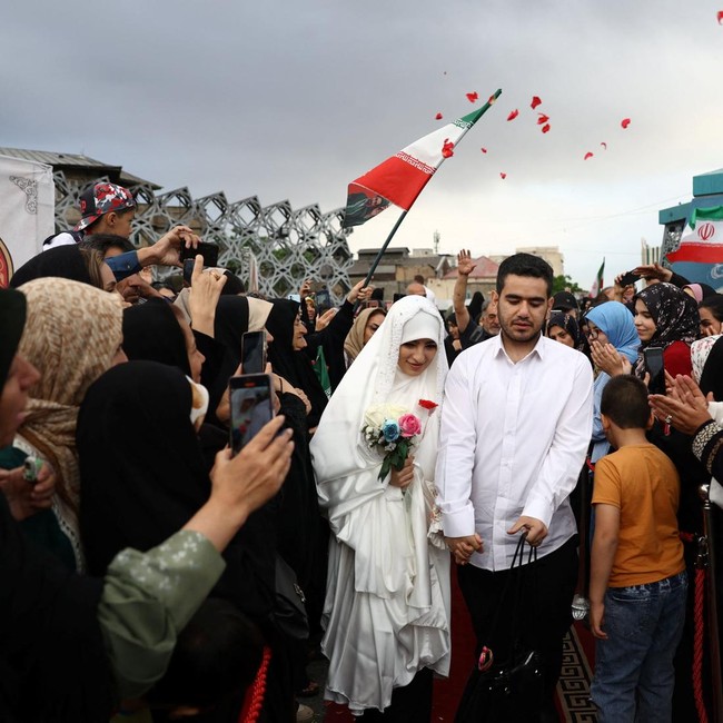 Pernikahan Massal Sacrificed Couple Digelar di Teheran