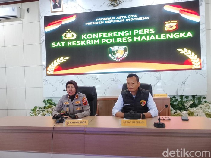 Polres Majalengka saat mengungkap kasus nakes gadungan yang mencuri emas emak-emak di Majalengka
