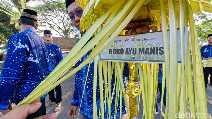 Prosesi Manten Tebu Meriah, Tandai Dimulainya Musim Giling PG Lestari Nganjuk