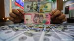 Rupiah Kian Terpuruk, Dolar AS Dekati Rp18.000