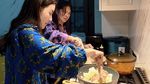 Momen Sarwendah Masak Buat Bekal Anak hingga Kulineran Seru di Eropa
