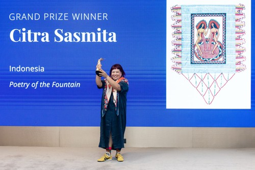 Seniman Asal Bali Citra Sasmita Raih Sovereign Asian Art Prize 2026.