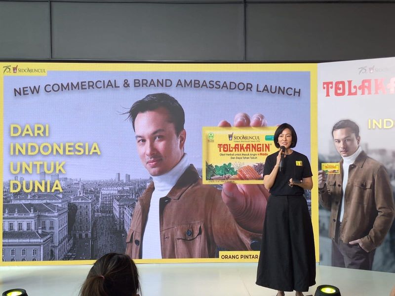 Tolak Angin Gandeng Nicholas Saputra Jadi BA-Perkuat Riset Produk