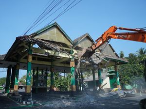 TPR Parangtritis Dibongkar Setelah 40 Tahun Berdiri
