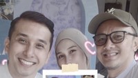 Diduga Pacaran, Ayu Ting Ting Bawa Muhammad Kevin Gusnadi ke Acara Keluarga