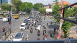 Demo Ojol Sempat Padati Jalanan Kota Surabaya