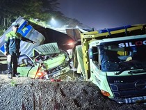 Tabrakan Truk Vs Truk gegara Sama-sama Rem Blong di Salatiga, 1 Orang Tewas