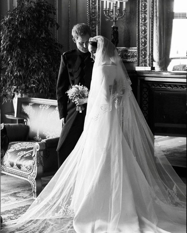 Duchess of Sussex membagikan sejumlah foto pernikahan yang tidak pernah dipublikasikan sebelumnya ke publik. Foto: Instagram/@meghan