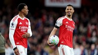 Pertahanan Baja Bikin Arsenal Juara