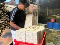 Cemasnya Pengrajin Tempe di Kota Batu Saat Dolar AS Terus Merangkak Naik