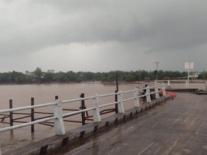 Jembatan Dermaga di Jambi Ambruk, Dua Pengelas Sedang Kerja Hanyut