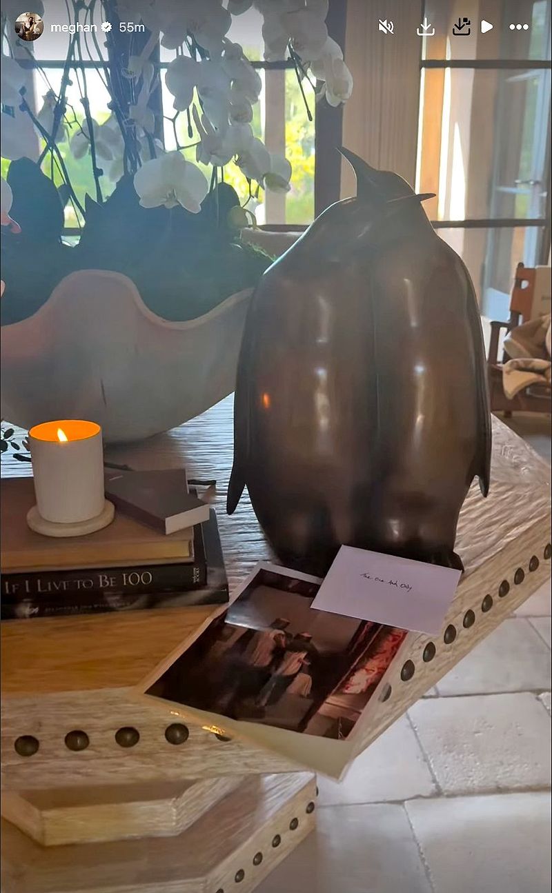 Kado Pangeran Harry untuk Meghan di hari ulang tahun ke-8 pernikahan.